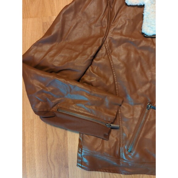 Torrid Faux Leather Jacket Womens 1X Brown Sherpa Lined Zip Asymmetrical Moto - Picture 5 of 12